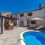 House Pavovci Nyaraló Milohnići