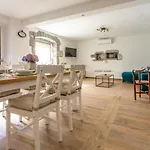 House Pavovci