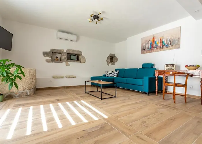 House Pavovci * Milohnici